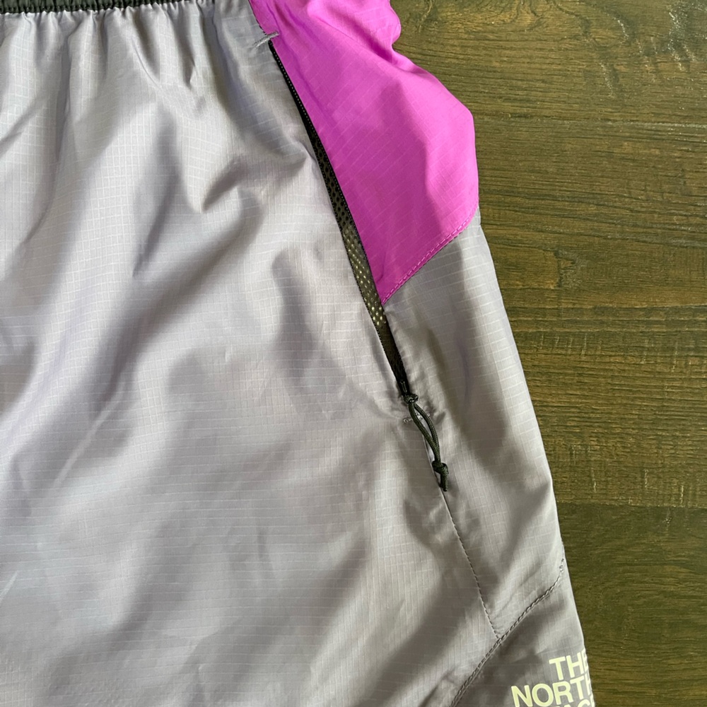THE NORTH FACE TNF Purple Grey Mesh Lined Shorts NWOT 4" Inseam Size LARGE - Picture 4 of 10